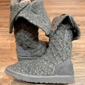 UGG Knit Boot - Grey size 7